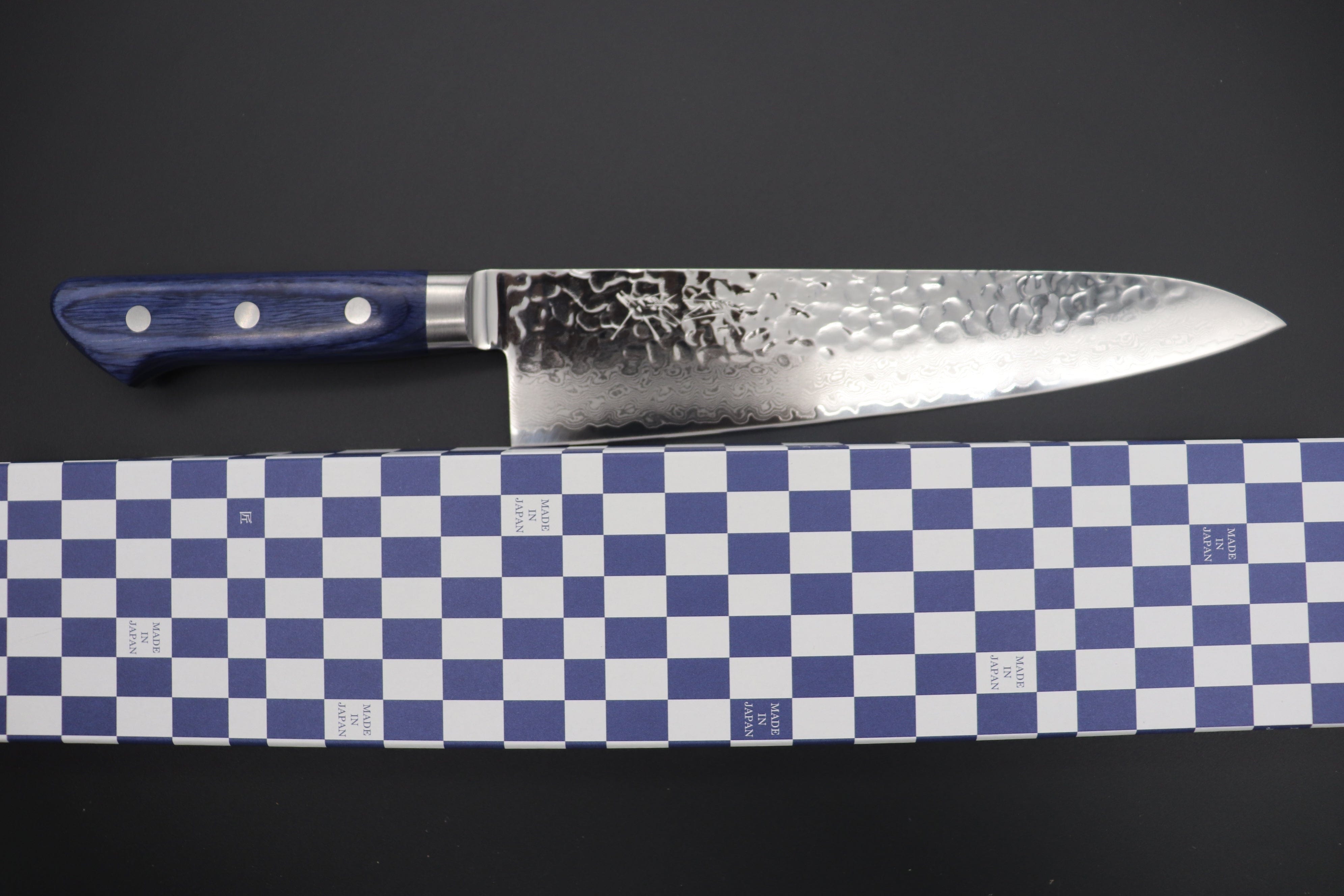 Removing Fish Scales The Japanese Way - Sharpest Knife in the World 