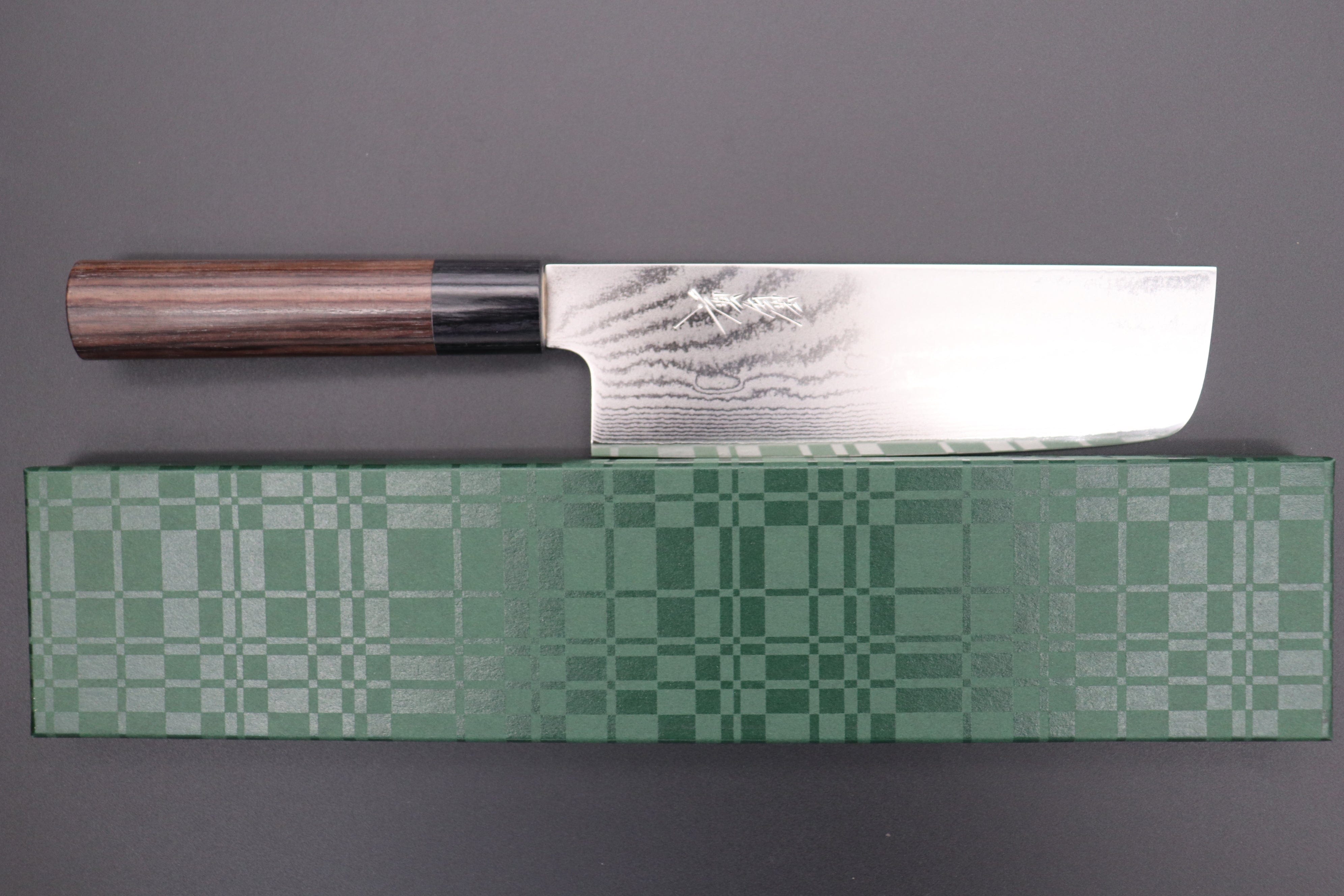 Great Damascus / VG-10 Santoku Chef Knife With Red Sandalwood Wa-handle &  Black Wood. A Kitchen Knife Featuring the Best Japanese Steel. 