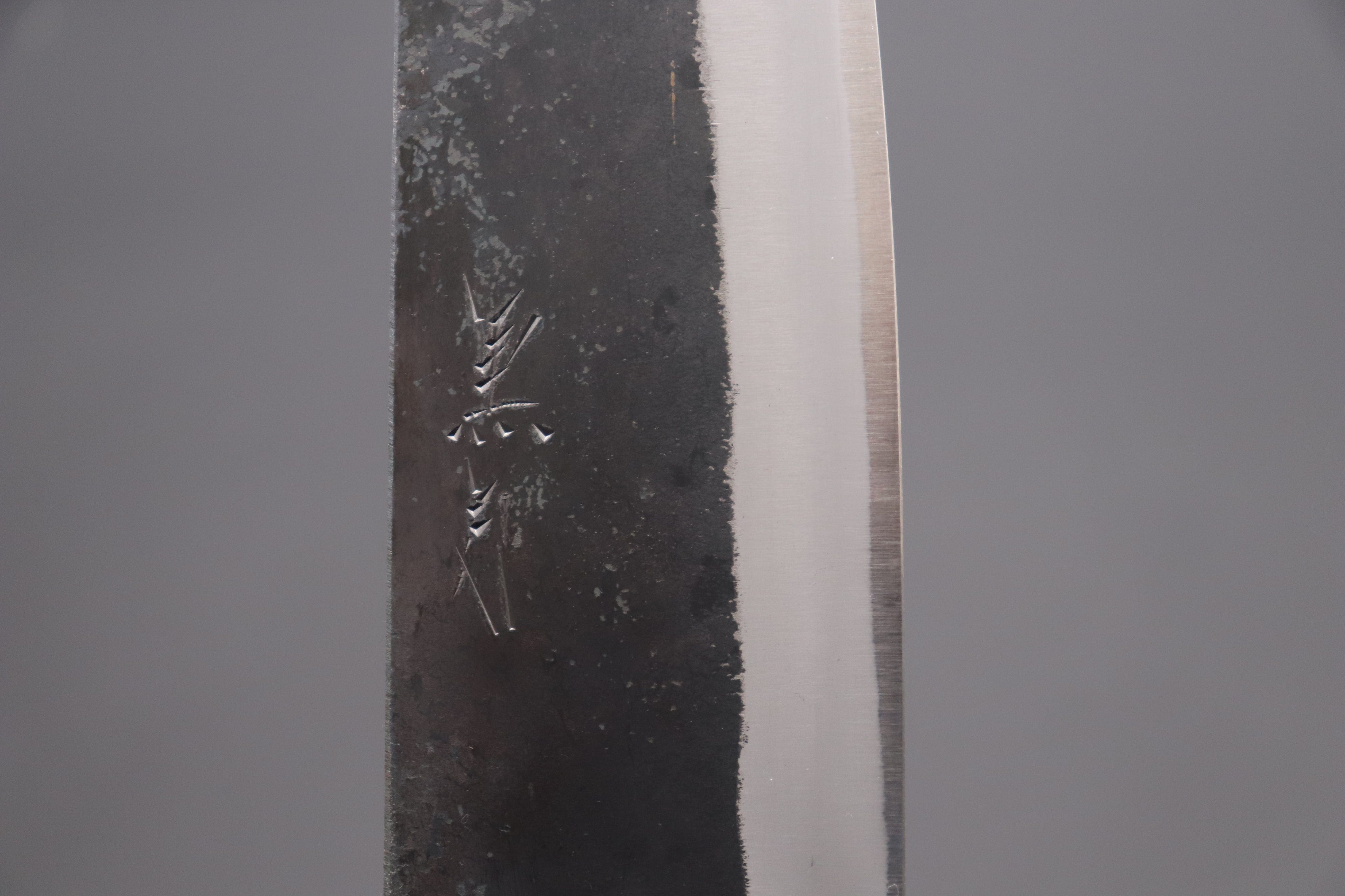 Veark x Magazin SK15 - DLC Black Forged Santoku Knife
