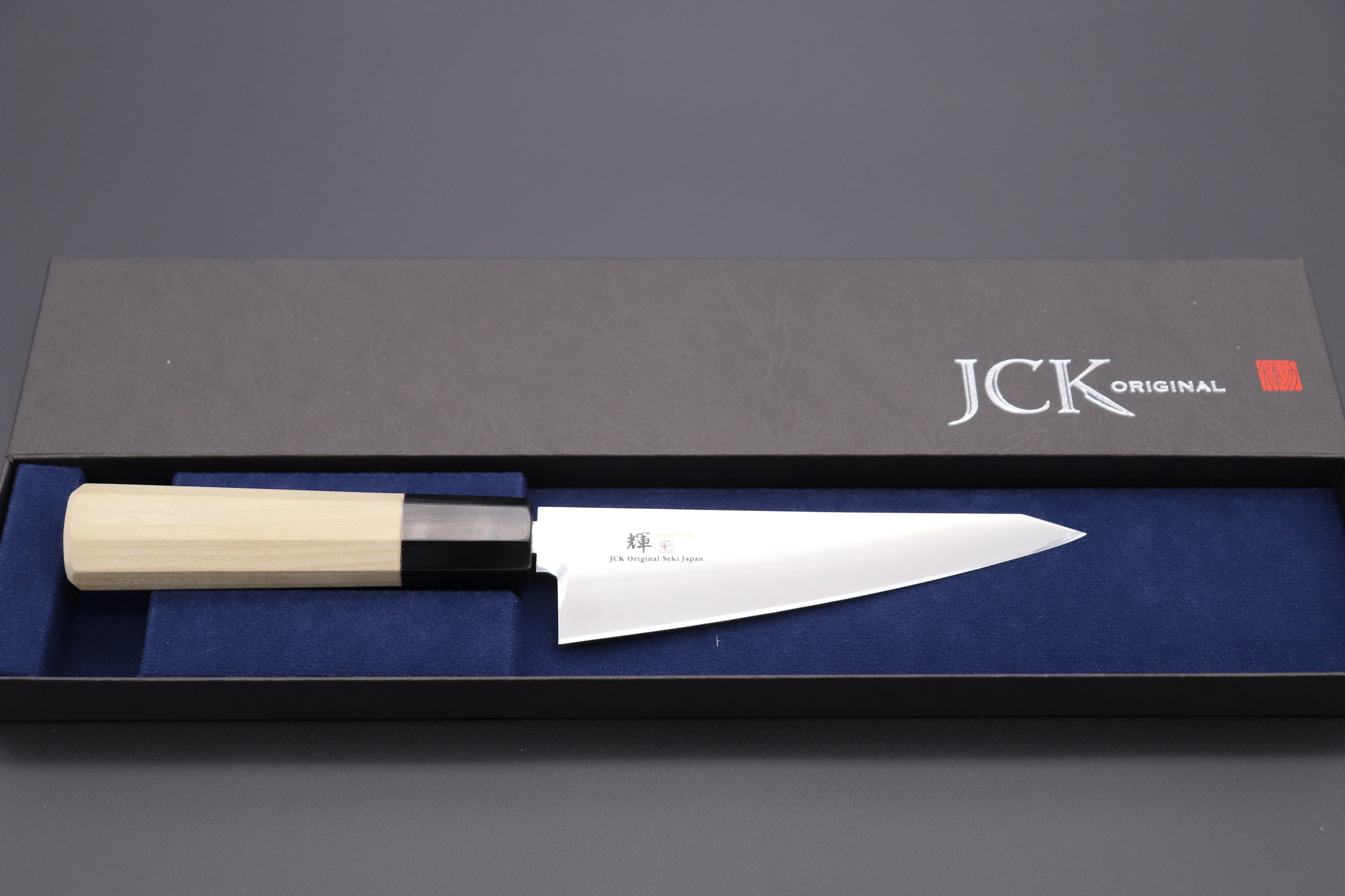 https://japanesechefsknife.com/cdn/shop/files/kagayaki-boning-knife-honesuki-jck-original-kagayaki-basic-wa-series-vg-10-kv-4w-wa-honesuki-boning-knife-41429617901851.jpg?v=1684215233