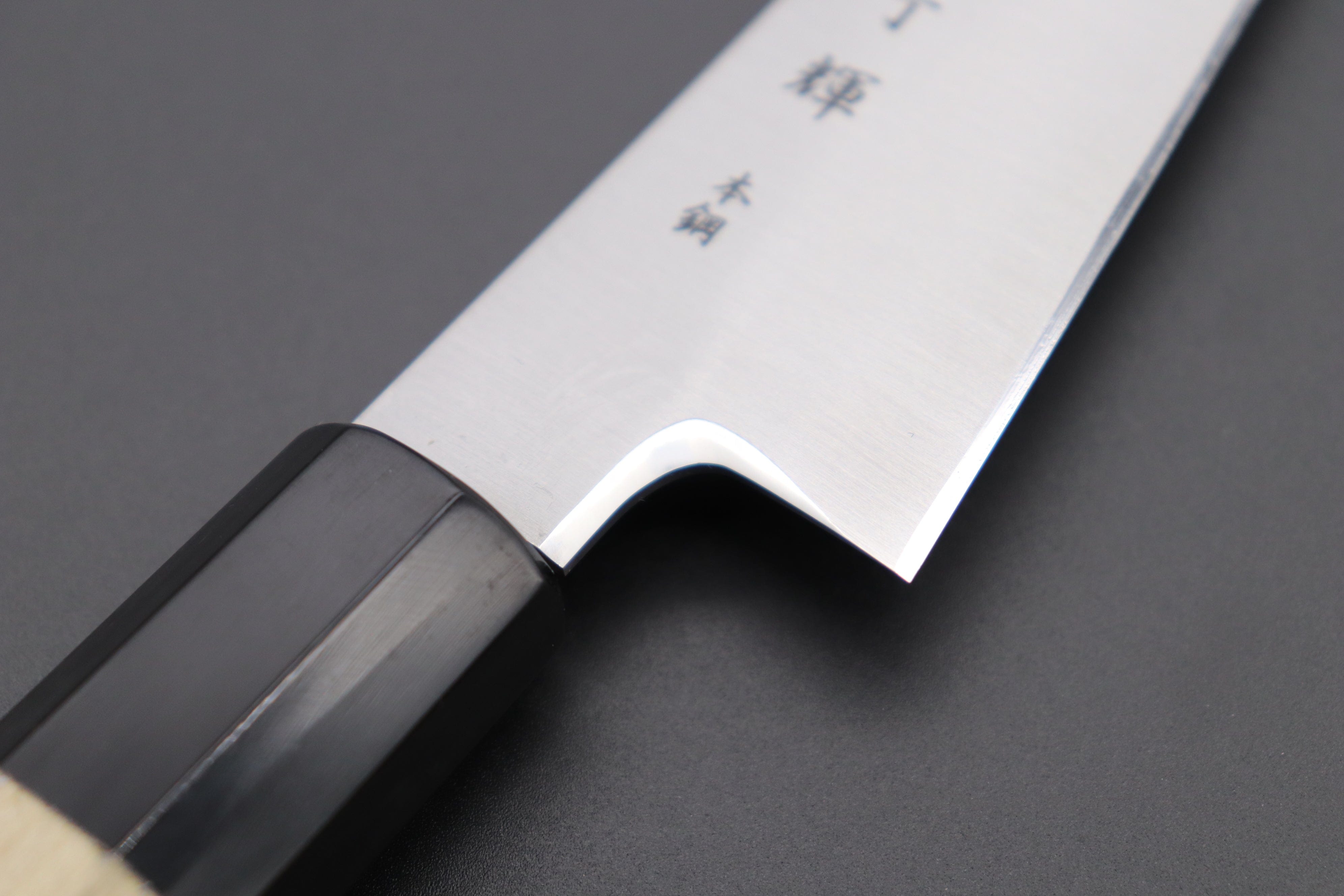 https://japanesechefsknife.com/cdn/shop/files/kagayaki-boning-knife-honesuki-jck-original-kagayaki-carbonext-wa-series-kc-4w-wa-honesuki-boning-knife-41429555511579.jpg?v=1684213966