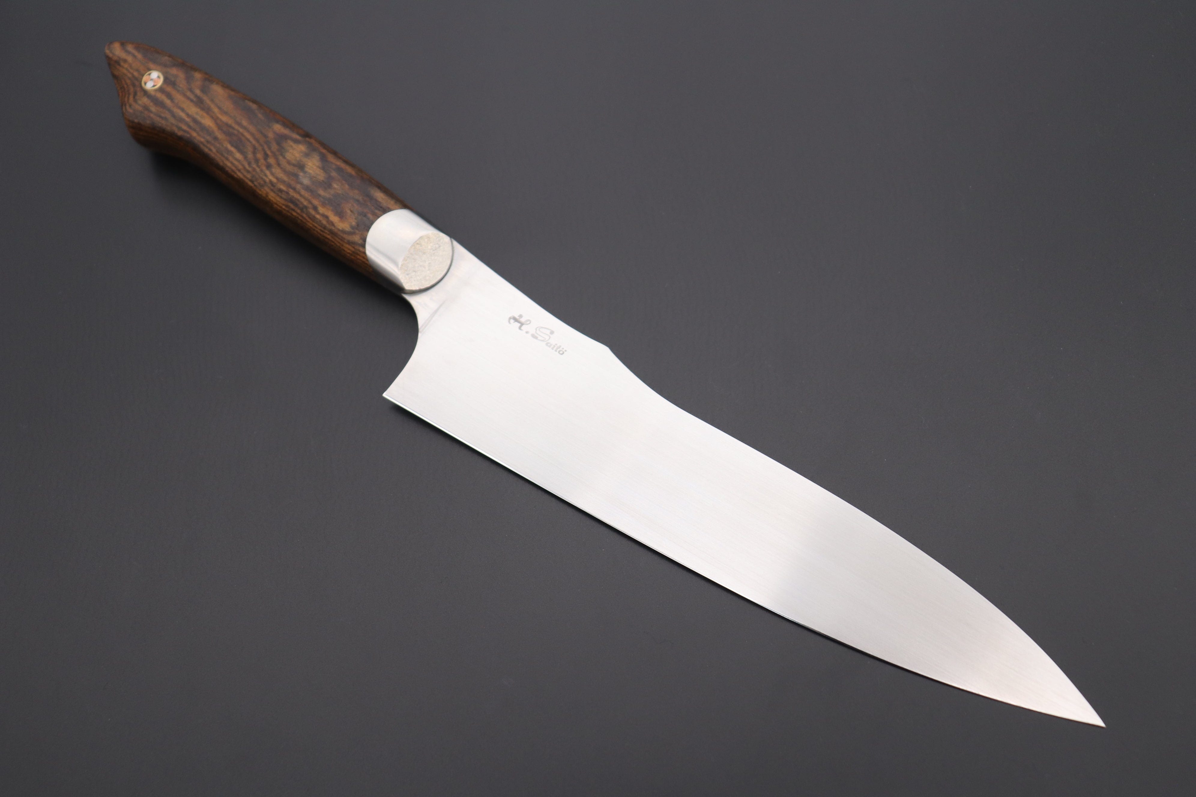https://japanesechefsknife.com/cdn/shop/files/others-gyuto-custom-knife-maker-saito-hiroshi-custom-vg-10-gyuto-190mm-7-4-inch-bocote-wood-handle-sh-9-43309184254235.jpg?v=1698290854