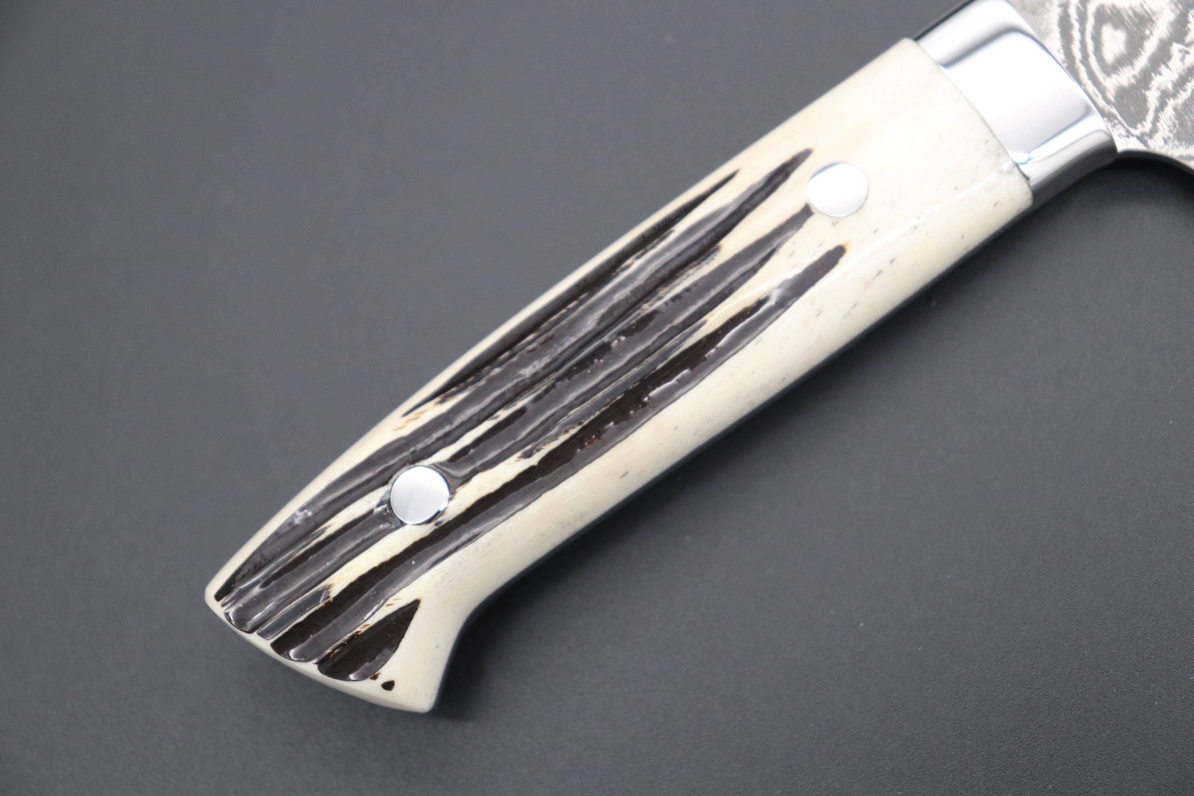 Olive Wood Handle, Double-plate, Laguiole en Aubrac Folding knife