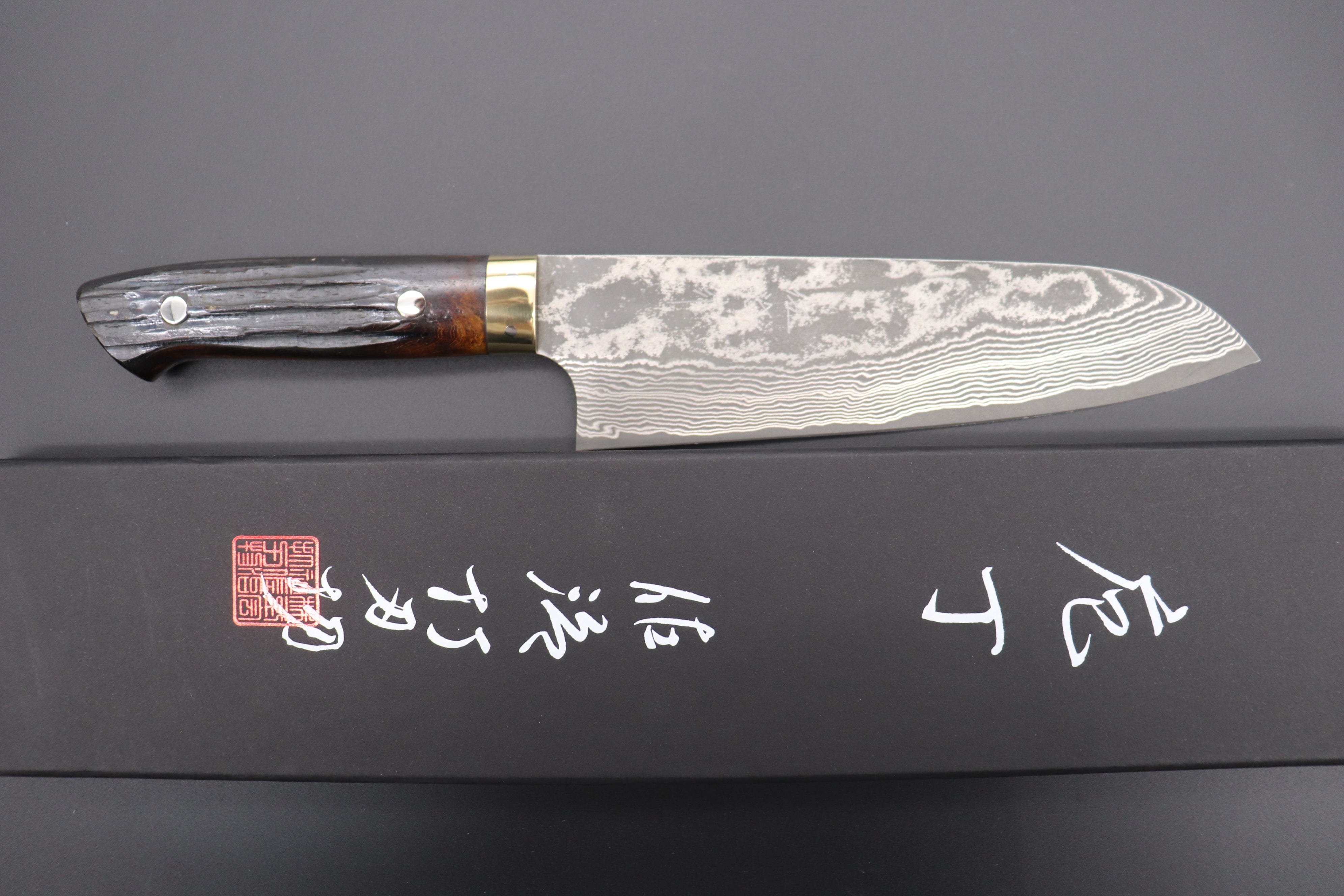 https://japanesechefsknife.com/cdn/shop/files/takeshi-saji-santoku-takeshi-saji-vg-10-custom-damascus-wild-series-santoku-180mm-7-inch-stag-bone-handle-st-2-42469346312475.jpg?v=1692930106