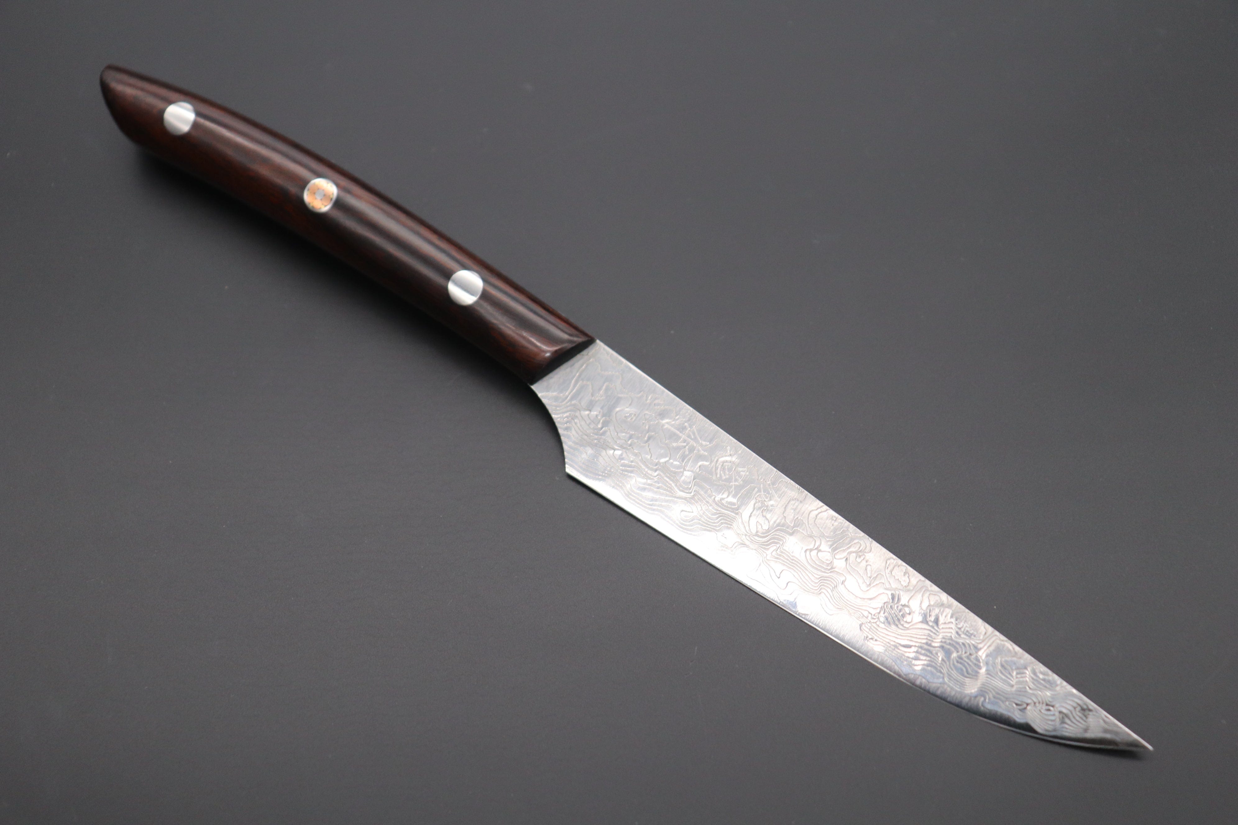 https://japanesechefsknife.com/cdn/shop/files/takeshi-saji-steak-knife-takeshi-saji-r-2-diamond-damascus-steak-knife-desert-ironwood-handle-ts-1-43290778501403.jpg?v=1698118070