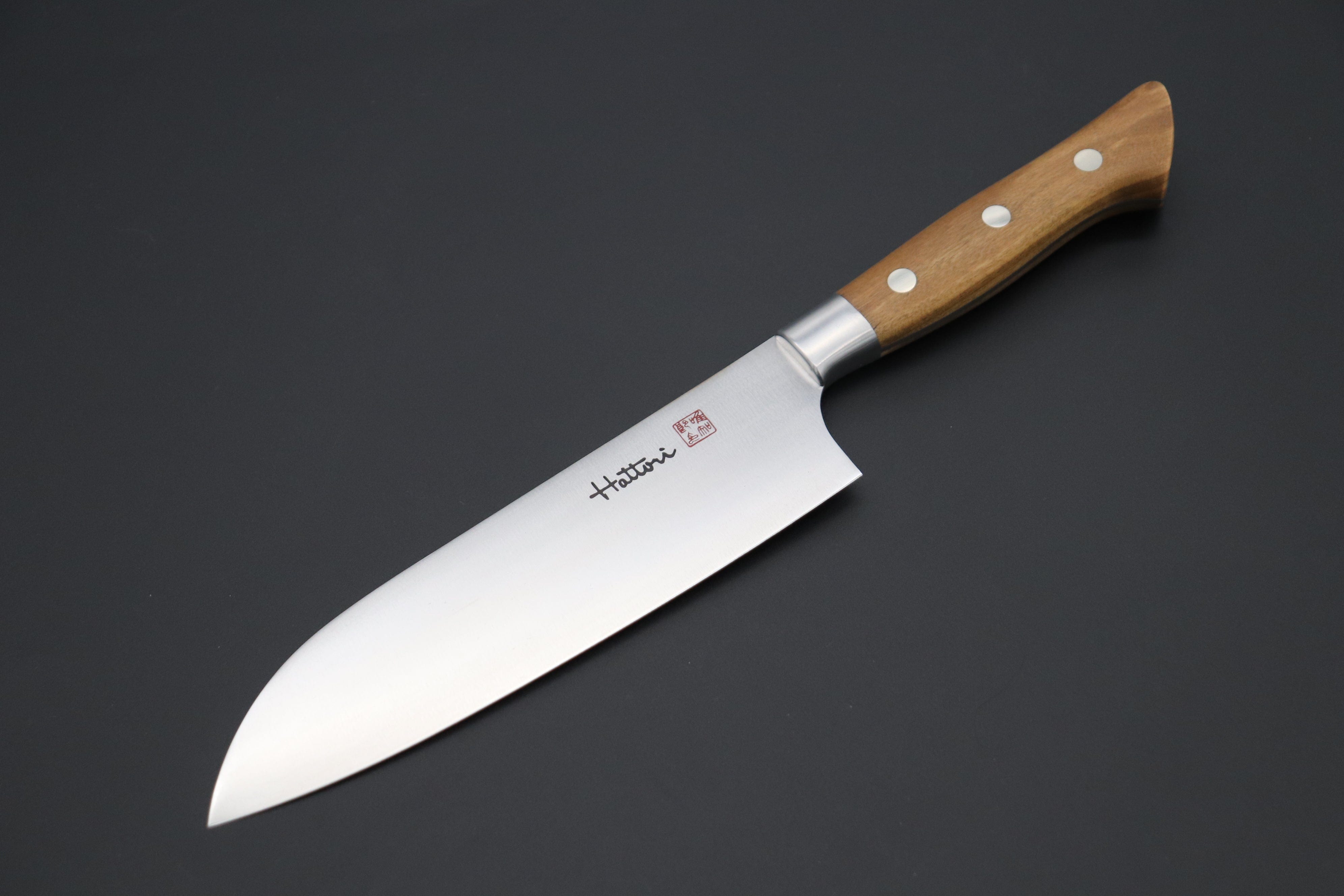 https://japanesechefsknife.com/cdn/shop/products/hattori-santoku-hattori-forums-fh-series-fh-4o-santoku-170mm-6-6-inch-olive-wood-handle-40239424930075.jpg?v=1673495513