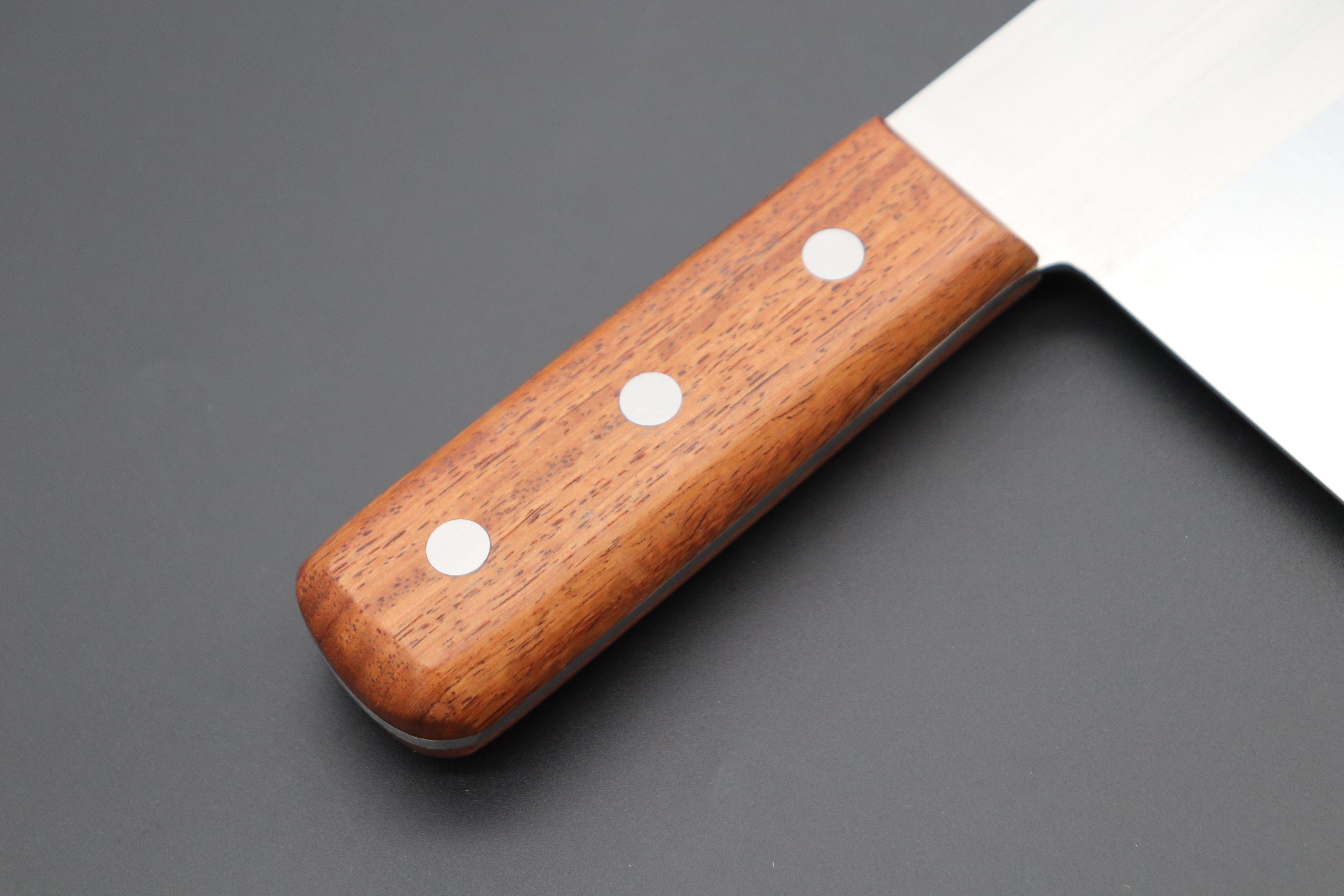https://japanesechefsknife.com/cdn/shop/products/misono-chinese-cleaver-misono-440-series-no-82-chinese-cleaver-narrower-blade-width-version-8-6-inch-40595762282779.jpg?v=1679761356