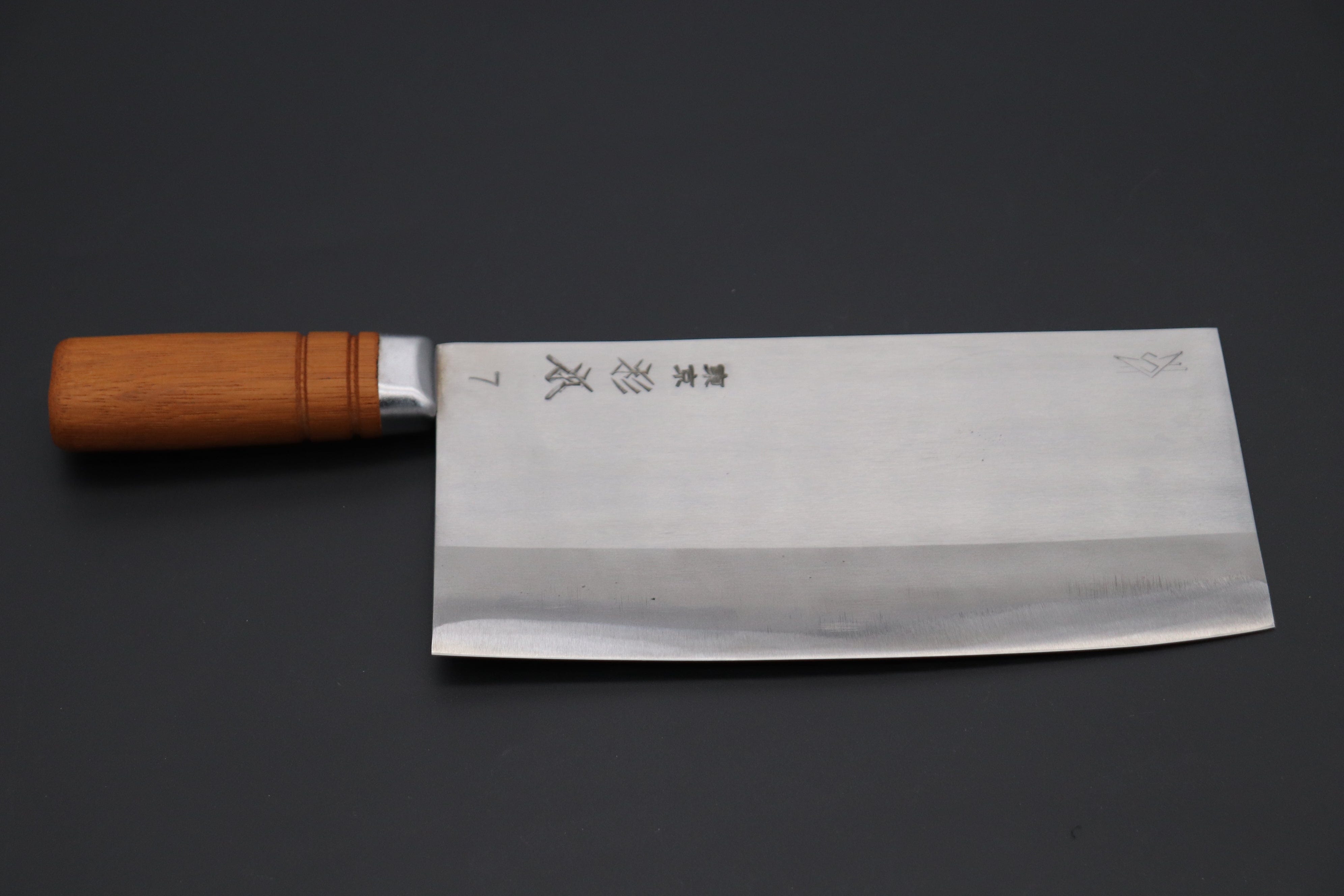 https://japanesechefsknife.com/cdn/shop/products/others-chinese-cleaver-sugimoto-virgin-carbon-steel-no-7-chinese-cleaver-220mm-8-6inch-40408839717147.jpg?v=1675320701