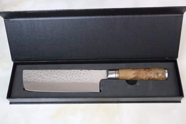 Takeshi Saji Nakiri SNR-5 Nakiri 165mm(6.4 inch) / Quince Burl Wood Handle Takeshi Saji Nature Series — Hammer Forged R-2 SNR-5 Nakiri 165mm (6.4 inch, Quince Burl Wood Handle)